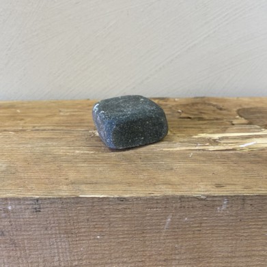 SMALL GRANITE PEBBLE